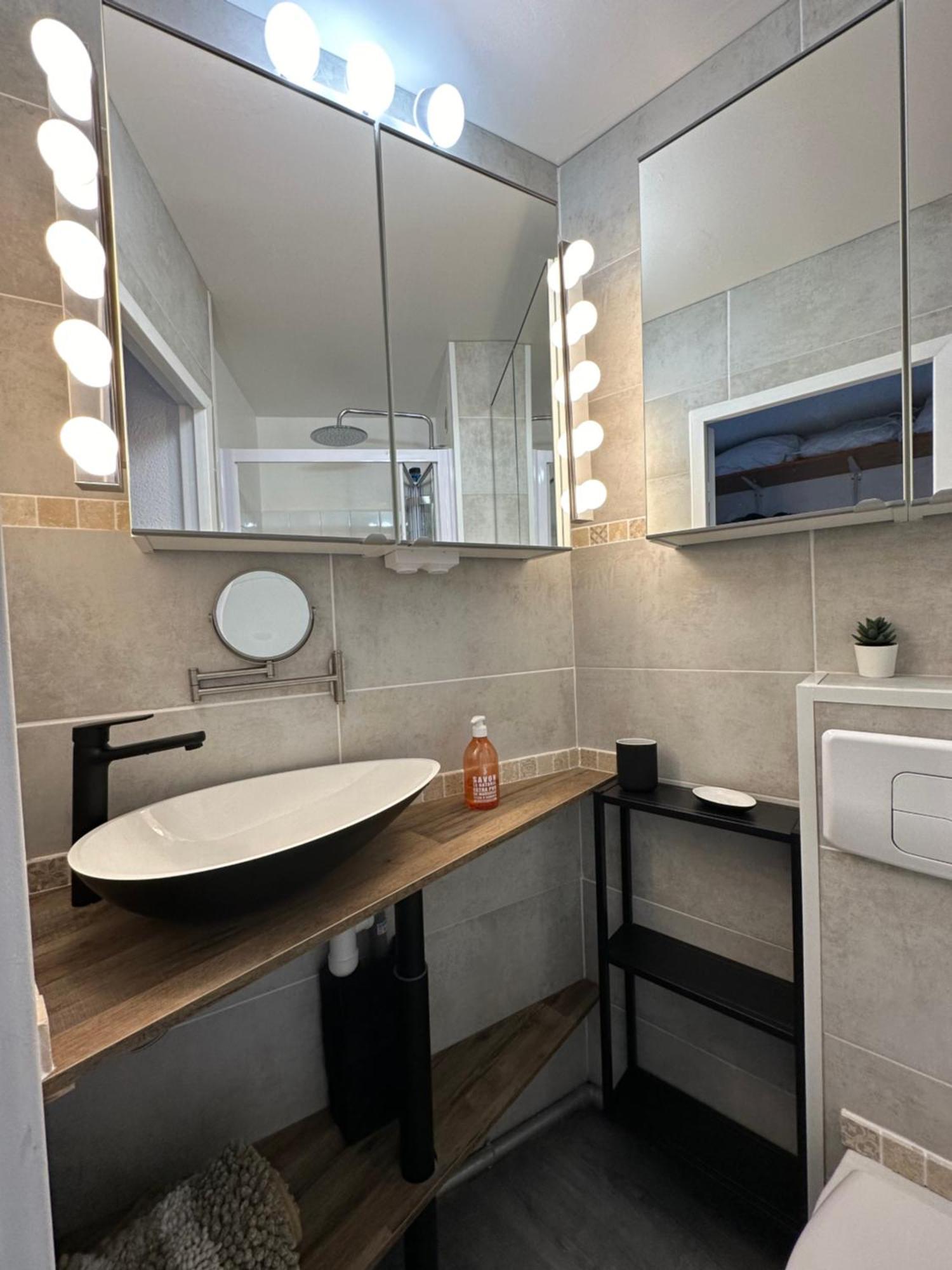לה-גרו-דו-רואה Studio Vue Port, Parking Prive, Terrasse, Clim מראה חיצוני תמונה